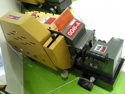 steel bar cutting machine